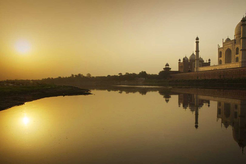 Sauter la ligne d'entrée Taj Mahal avec Mausolée : tout comprisVisite avec voiture + Entrée des monuments + Repas (buffet) + Guide