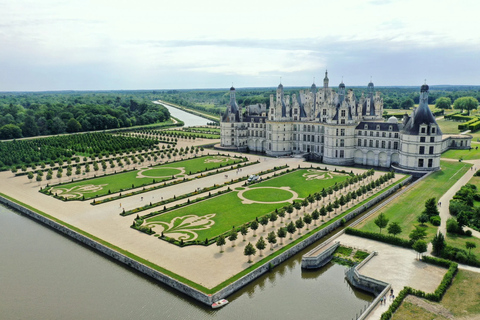Best of Loire Valley: 4 Châteaux Day Tour from Paris