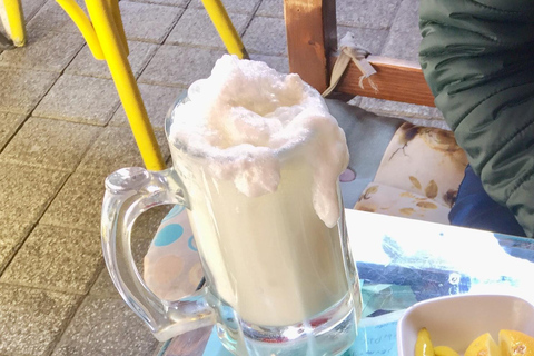 Istanbul: Taste of Turkey with Europe & Asia by Ferry Tour en Español