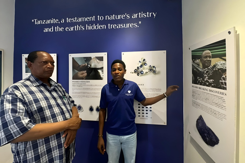 زنجبار: تذكرة دخول متحف التنزانيت ومتجر المجوهراتجولة مع نقطة الالتقاء في مبنى الحصن القديم