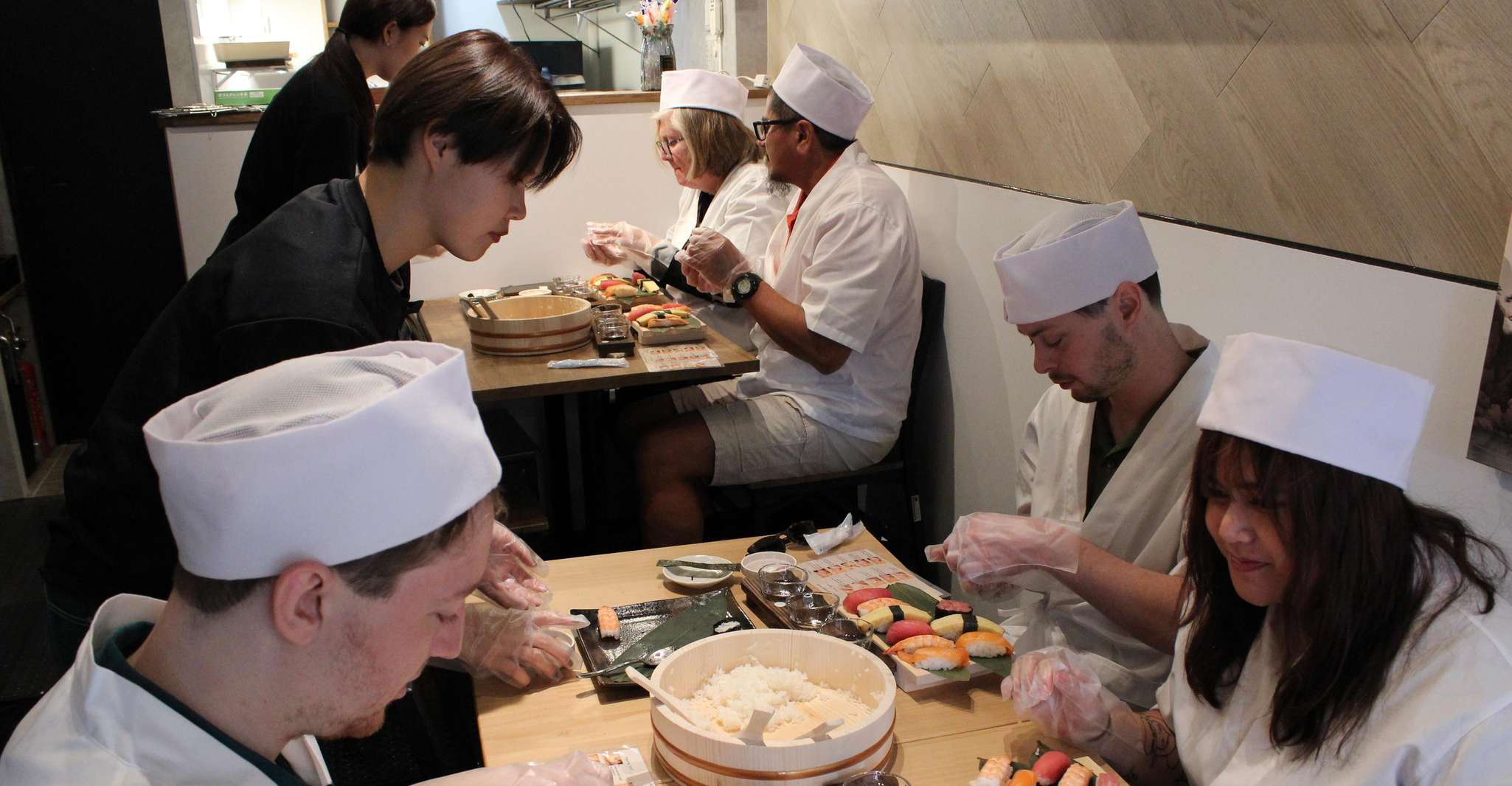 Osaka Dotonbori: Sushi Making Experience photo 18