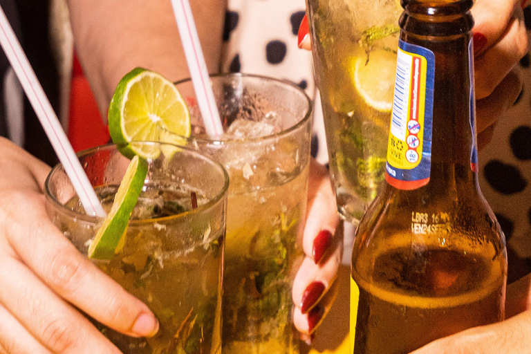 Santa Marta: Centro Histórico Bar and Club Crawl with Guide