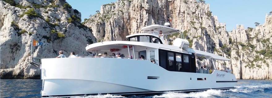 Depuis Bandol : Visite des 13 calanques de Cassis & Marseille (3h15 en mer)