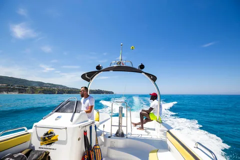 Tropea: Parasailing Experience