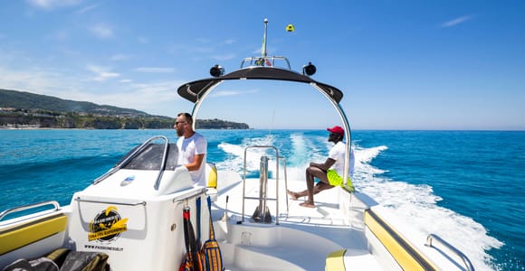 Tropea: Parasailing Experience