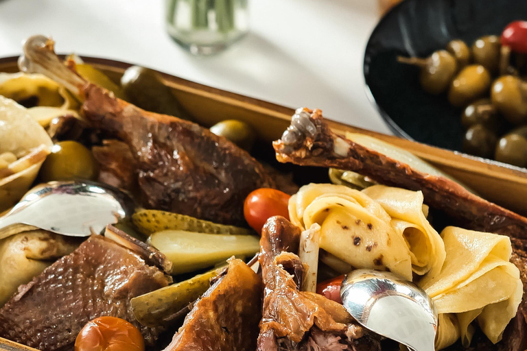 Bratislava: Gourmet Goose Dinner with Cruise on Danube