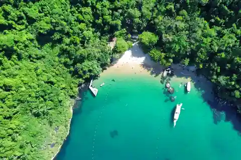 Discover Paraty's Best Islands on an Exclusive Schooner Tour