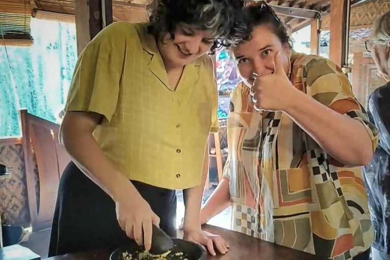 Yogyakarta: Javanese Village Tour with Batik & Cooking Class Java Village Tour with Batik & Cooking Class without Ticket