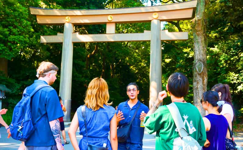 Santuario Meiji e Harajuku: passeggiata nella cultura giapponese