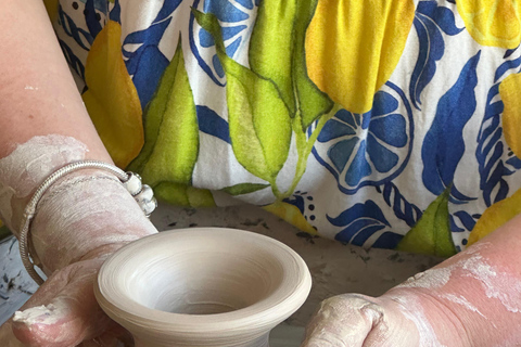 Antalya: Pottery Wheel Workshop - Shape Clay with Your Hands FOR FOREIGN GUESTS 1.5h (Without Firing - Quick Experience)