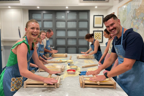 Sorrente : Cours de maître sur les pâtes avec un repas et du vin