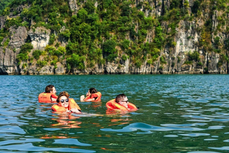 Hanoi: 2-Day Ha Long, Lan Ha 5-Star Cruise w/ Balcony Cabin Bay Light Suite with private balcony and bathtub (1st floor)