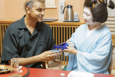 Tokio: Cena especial con geishas en un Ryotei sólo para socios