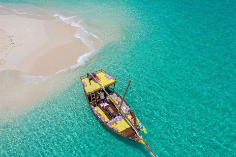 Zanzibar: Mnemba eiland privé dhow cruise met lunch