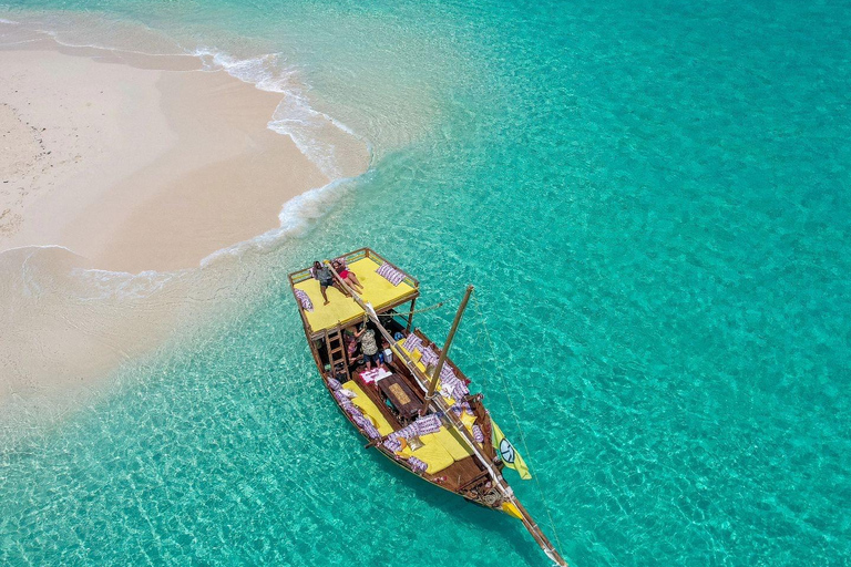 Zanzibar: Mnemba eiland privé dhow cruise met lunch