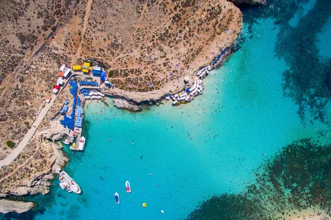 Cruzeiro de balsa costeira para a Lagoa Azul (Ilha Comino)