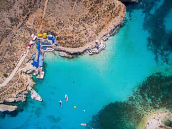 Croisière côtière en ferry vers le lagon bleu (île de Comino)