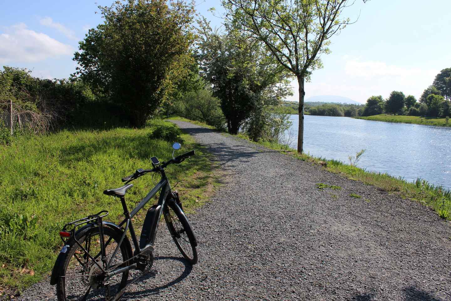 Killaloe: River Shannon Guided eBike Tour