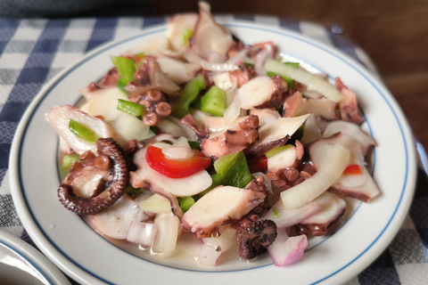 Gran Canaria: Paragliding Flight with Tapas & Pickup