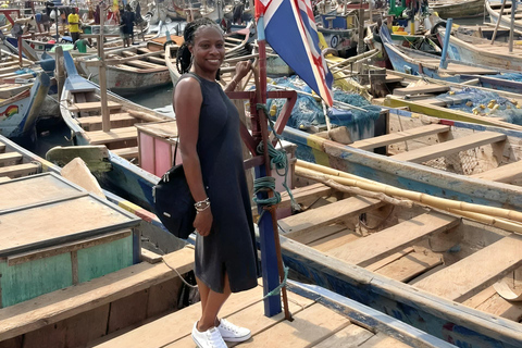 From Lagos: Ghana Castles & Kakum Park with Local Tour Guide