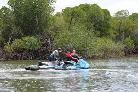 Cairns : excursion d'1 heure en jet-ski a la recherche de crocodiles