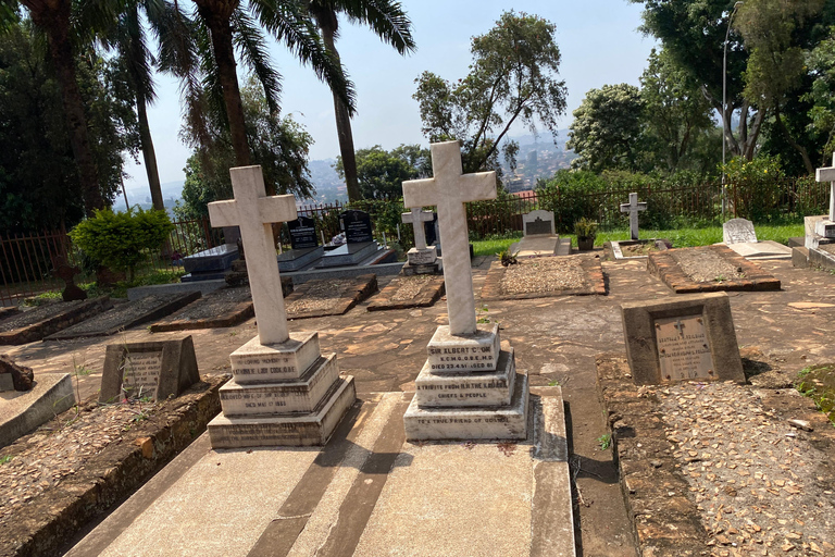 Kampala's Faith, Knowledge & Royalty: A Day Tour with Pickup