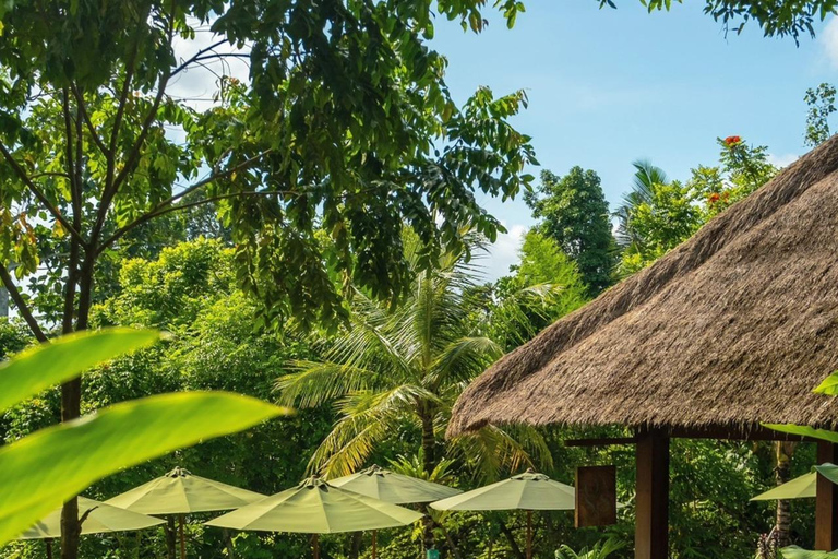 Ubud: Poolside Dining at Tropical Oasis Bar E‑Voucher Dining Voucher 350,000 IDR & Pool Accees Pass