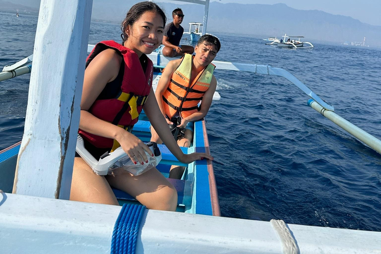 Bali: Lovina Sharing Boat for Dolphin Swimming