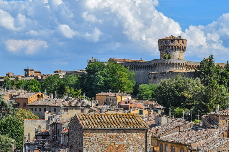 Bolgheri / Volterra / Firenze-Tour in Ferrari