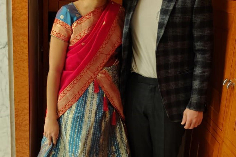 Wedding Wear & Bollywood Glam Shopping Tour (Women-Led Tour) Wedding Wear & Bollywood Glam Shopping Tour (Half-Day Tour)