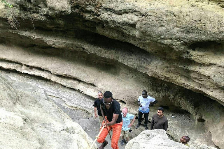 Nairobi: Hell's Gate & Lake Naivasha Day Trip with Boat Ride