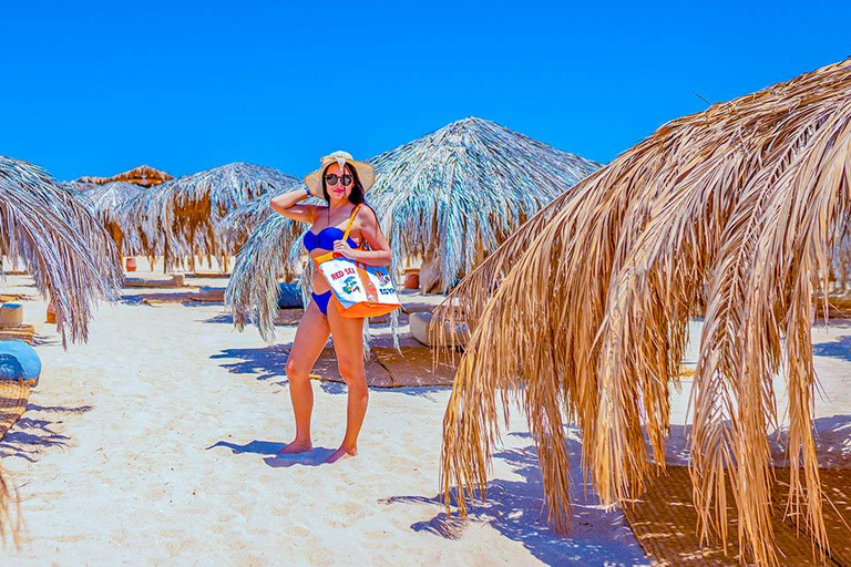 Hurghada: Crociera in yacht sull&#039;Isola Paradiso, pranzo e snorkeling