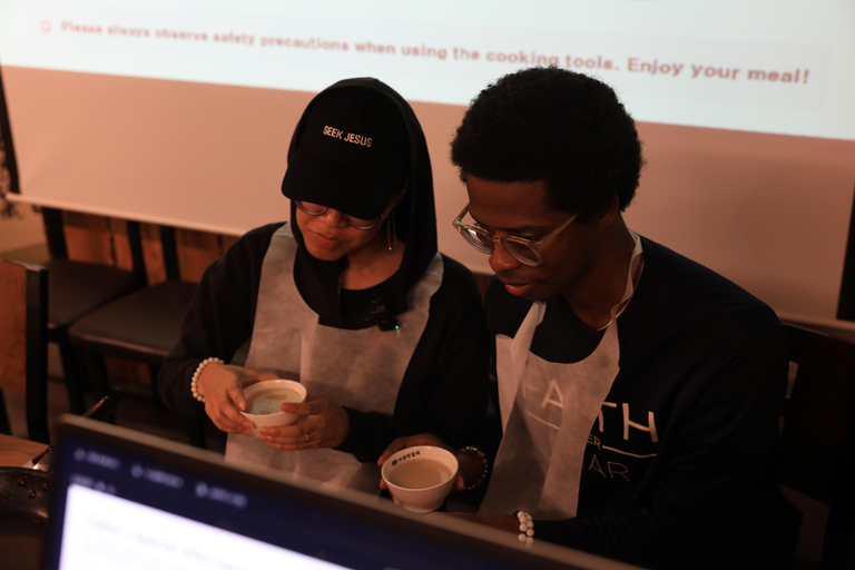 Busan: Mother-of-Pearl Craft Class with Games