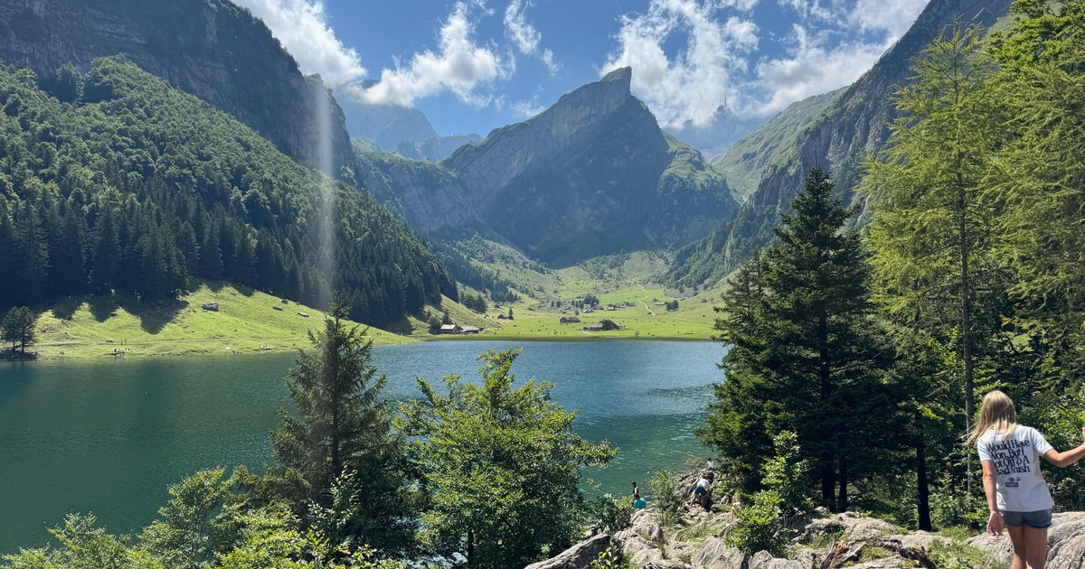 Fra Zürich: Privat vandretur til den smukke Seealpsee-sø | GetYourGuide