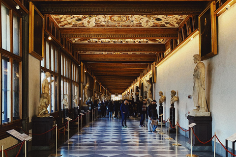 Florence : Visite guidée en petit groupe de la Galerie des Offices avec billet d&#039;entréeVisite guidée en russe