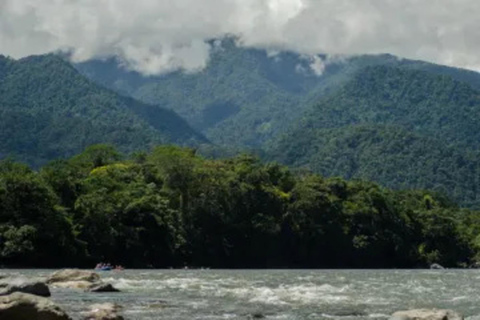 Ecuador: Ganztägiges Wildwasser-Rafting auf dem Jatunyacu-Fluss