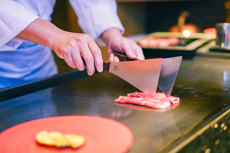 Visite gastronomique à Tokyo avec dégustation de bœuf Wagyu et de sakéVisite de Ginza Wagyu et Sake