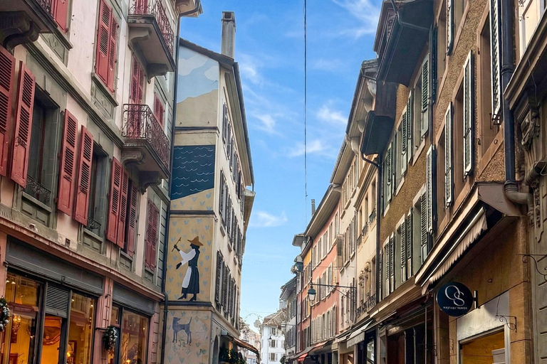 Vevey: Guided Walking Tour with Hidden Gems & Local Stories Vevey: Express Shared Tour (60 min)