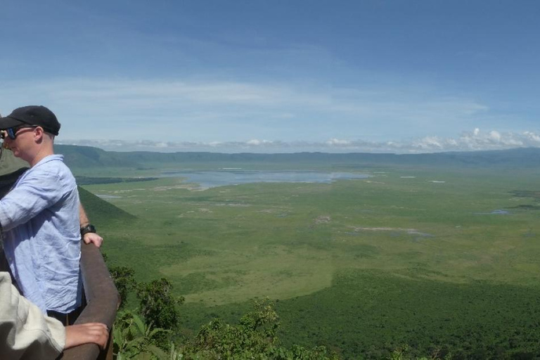 Arusha: Tagestour zum Lake Manyara National Park mit Mittagessen