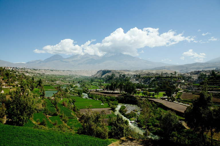 Arequipa: Campo, Moinho Sabandia e Mansão do Fundador