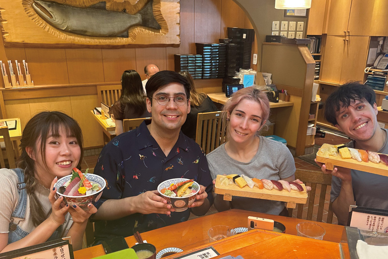 Experimenta la Cultura y la Comida de Tsukiji｜Comparación de Sushi y SakeExplicación cultural de Tsukiji y excursión para comer