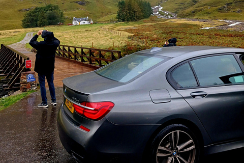 Edimburgo: Noleggio auto e autista di lusso a chilometraggio illimitato