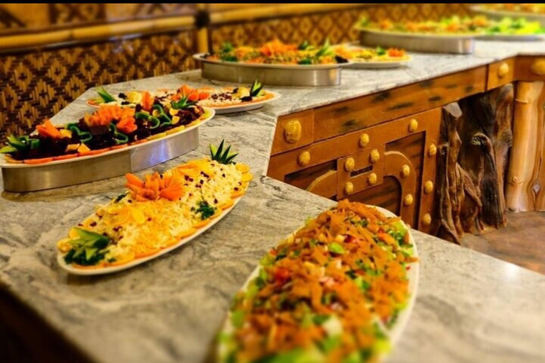 Doha: Übernachtung im Wüstencamp mit BBQ-Abendessen und FrühstückDoha: Übernachtung im Wüstencamp mit Grillabend und Frühstück