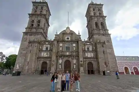 Puebla: Walking Tour & Traditional Poblano Culinary Workshop