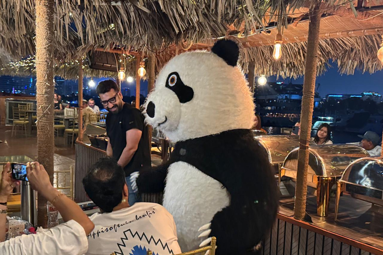 迪拜河阿拉伯独桅帆船巡游、小型游艇码头表演、自助餐和饮料选项迪拜河游船+晚餐+现场舞蹈表演（不含接送服务）