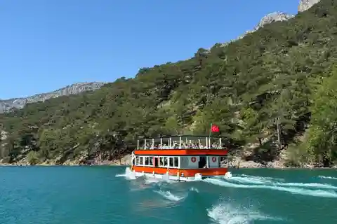 Alanya: Green Canyon Full-Day Boat Tour with Lunch