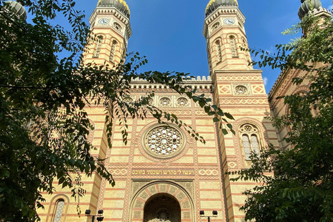 Budapest: Dohany Synagogue Ticket with App-Based City Walk