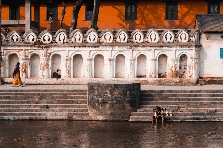 Promenade dans le patrimoine de Varanasi avec lecture des lignes de la main et du visage