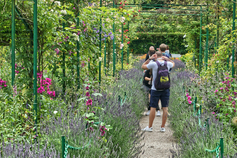 Paris: Traslado privado de ida e volta para Giverny