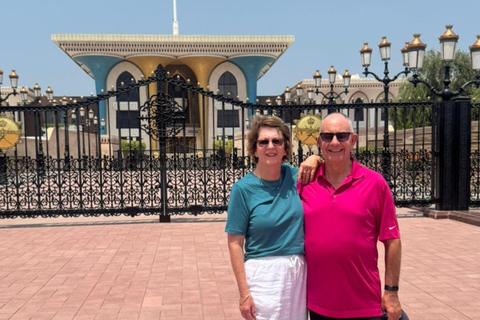 Muscat: City Highlights Tour with Grand Mosque & Souq Shared